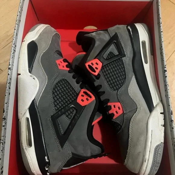 jordan 4